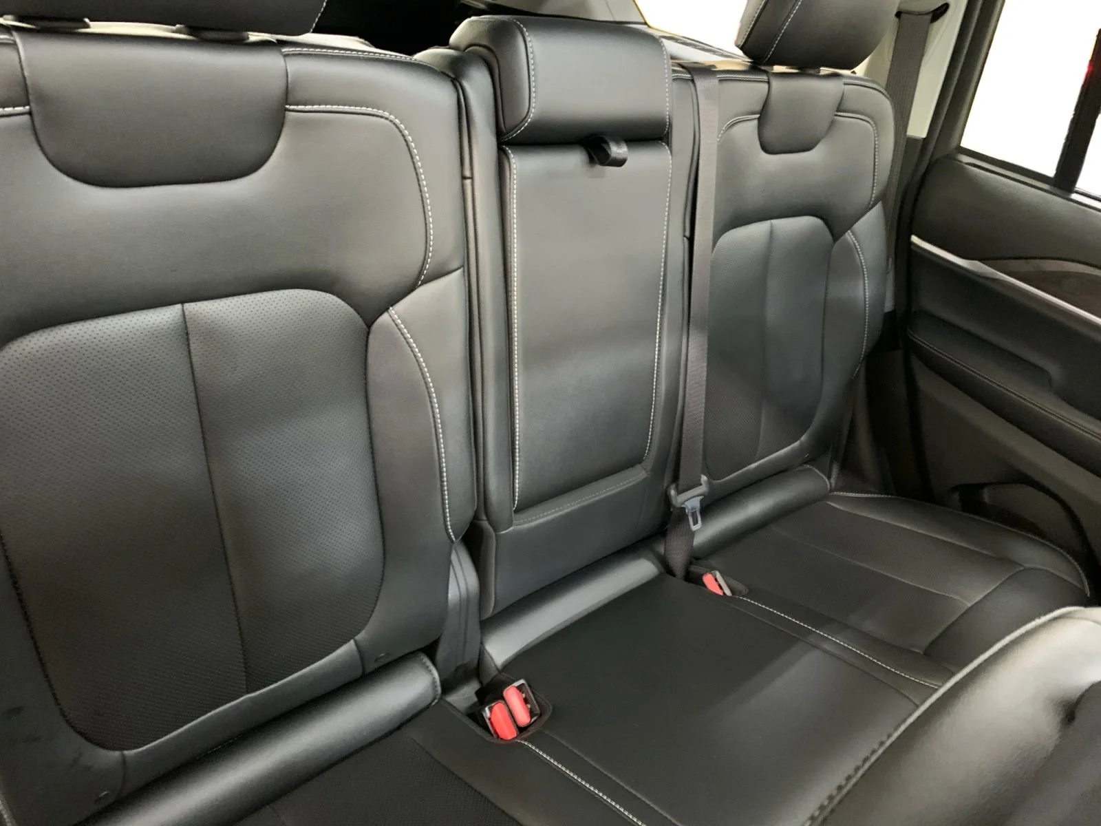 Used 2024 Silver Jeep Limited image 16