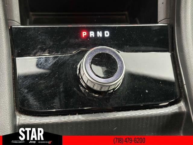 Used 2024 Diamond Black Crystal Pearlcoat Jeep Altitude image 26