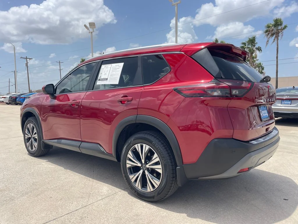 Used 2023 Red Nissan SV image 3