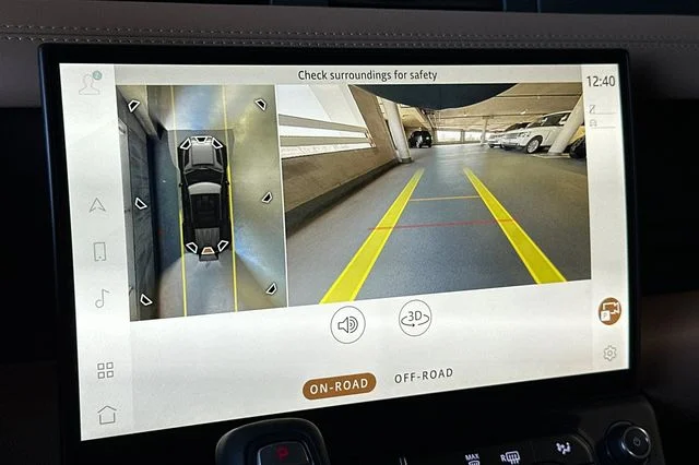 New 2026 Fuji White Land Rover X-Dynamic SE image 19