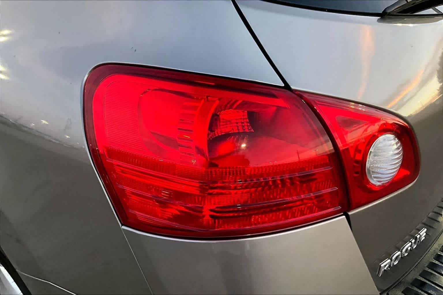 Used 2012 Platinum Graphite Nissan S image 29