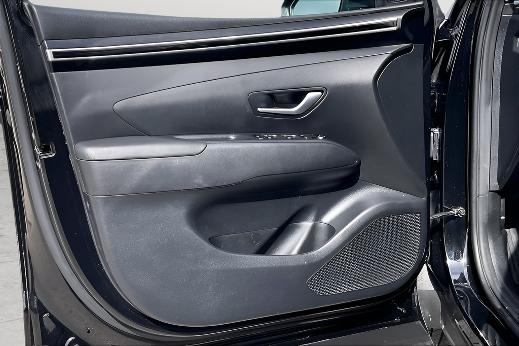 Used 2022 Black Hyundai SEL image 16