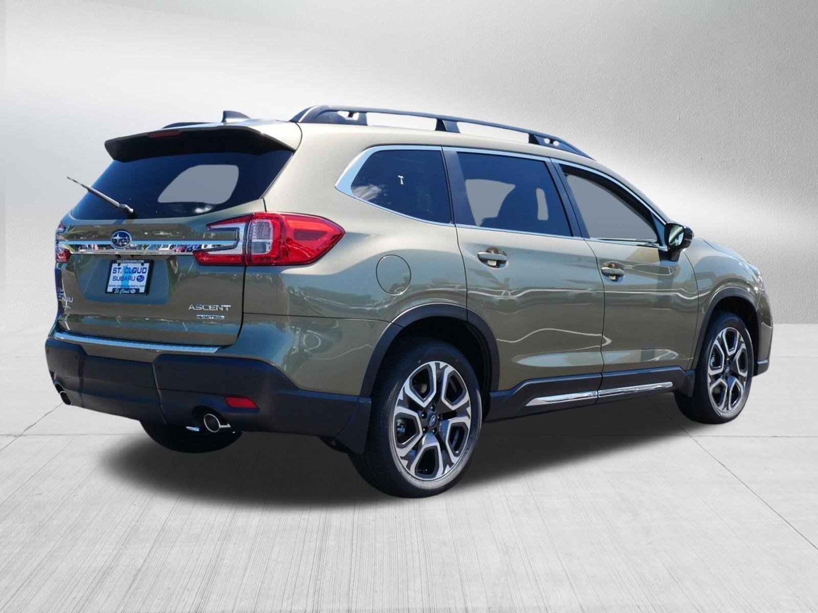 New 2026 AUTUMN GREEN METALLIC Subaru Limited 7-Passenger image 4