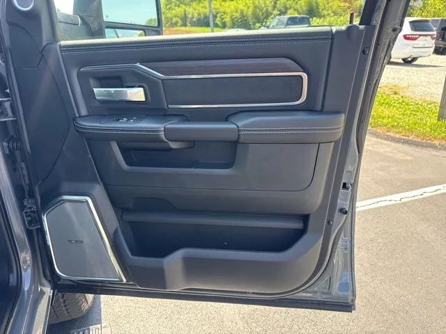 New 2026 Ceramic Gray Clear-Coat Exterior Paint RAM Laramie image 9