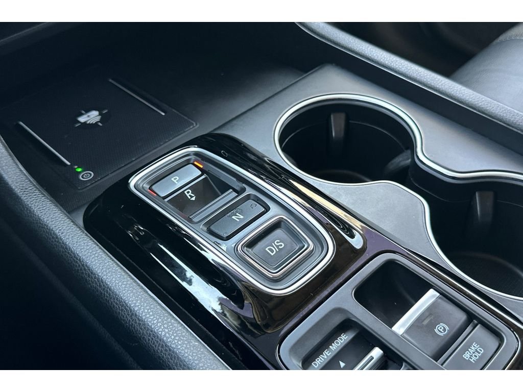 Used 2025 Platinum White Pearl Honda Touring image 35