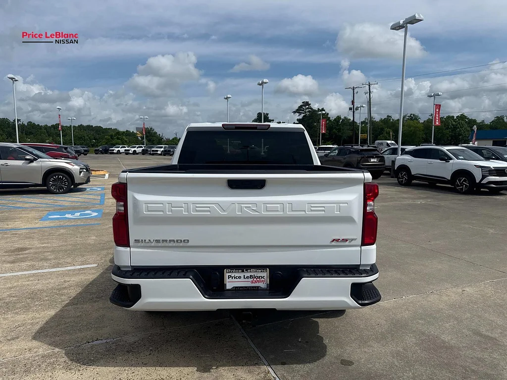 Used 2026 Summit White Chevrolet RST image 6