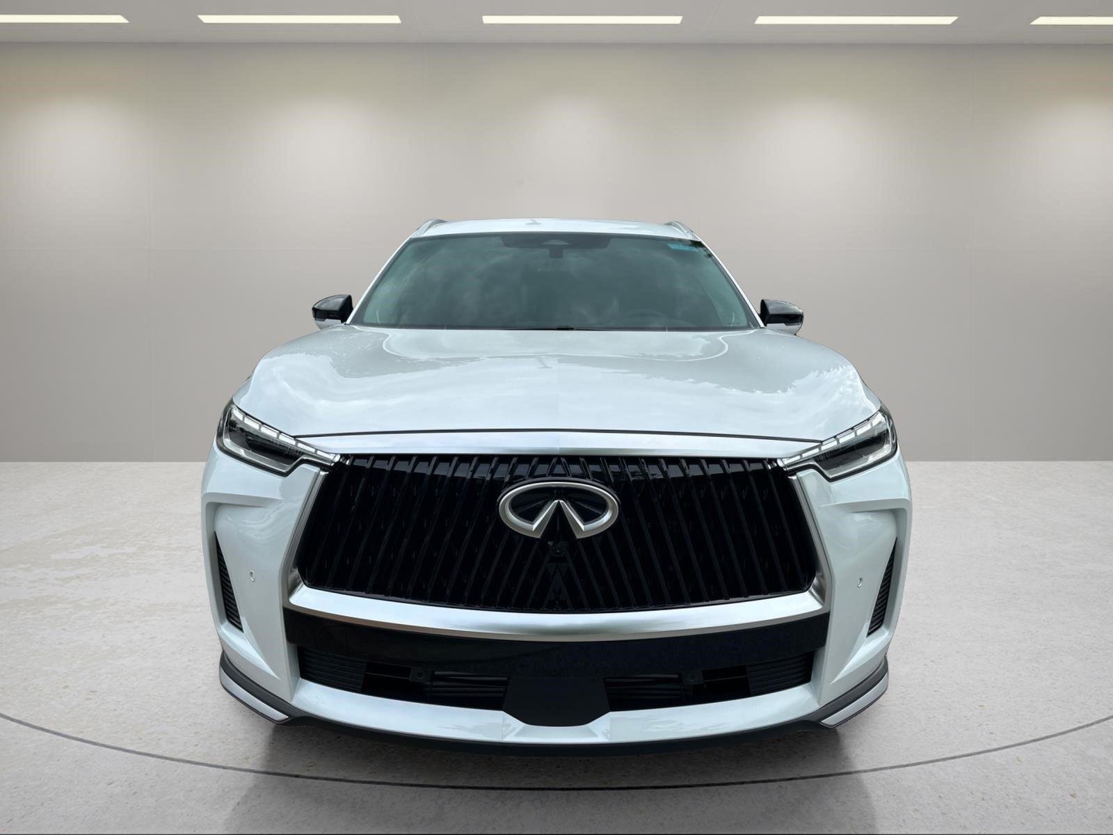 New 2027 RADIANT WHITE INFINITI Luxe FWD image 10
