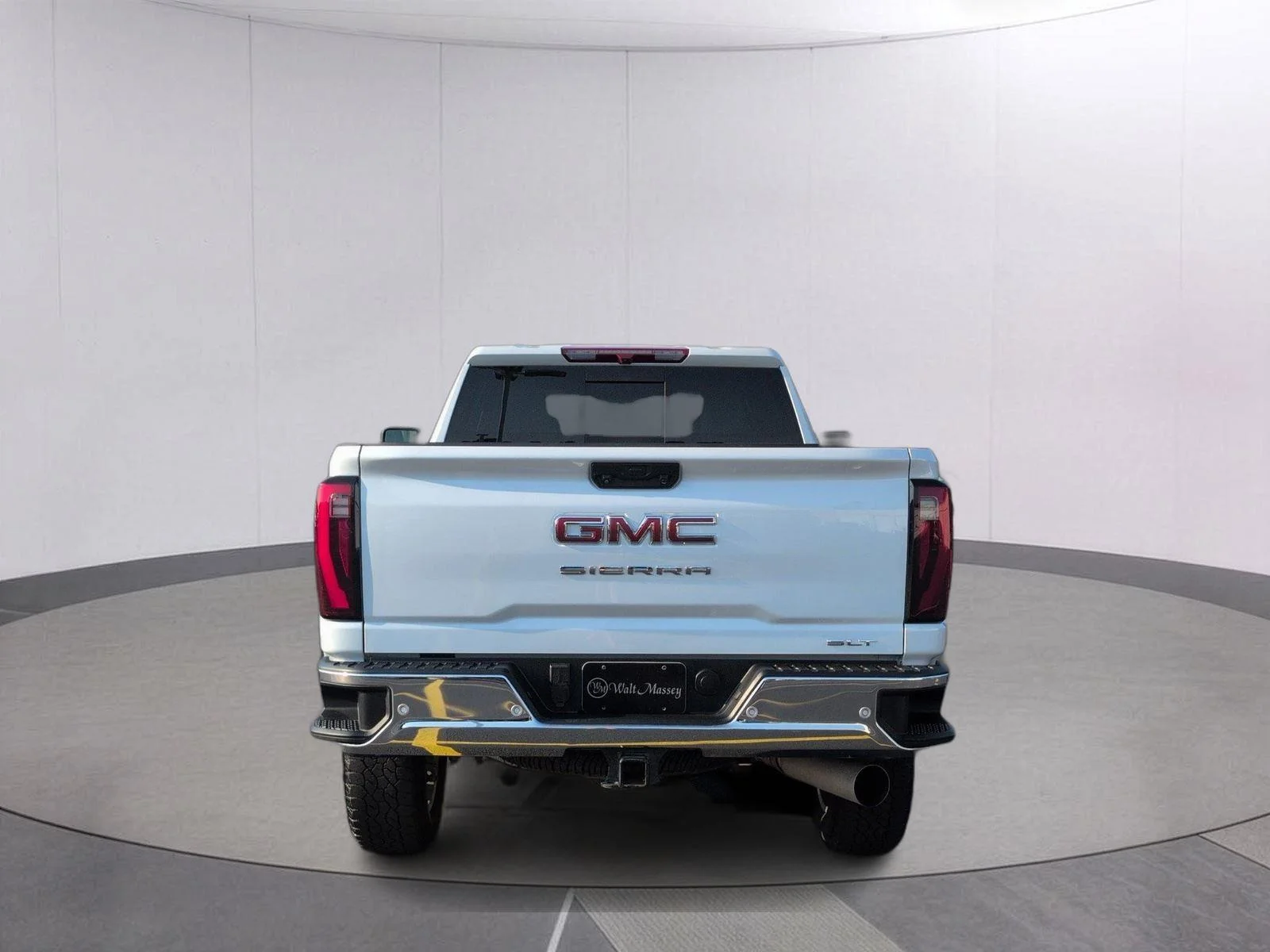 Used 2026 Glacier White Tricoat GMC SLT image 4
