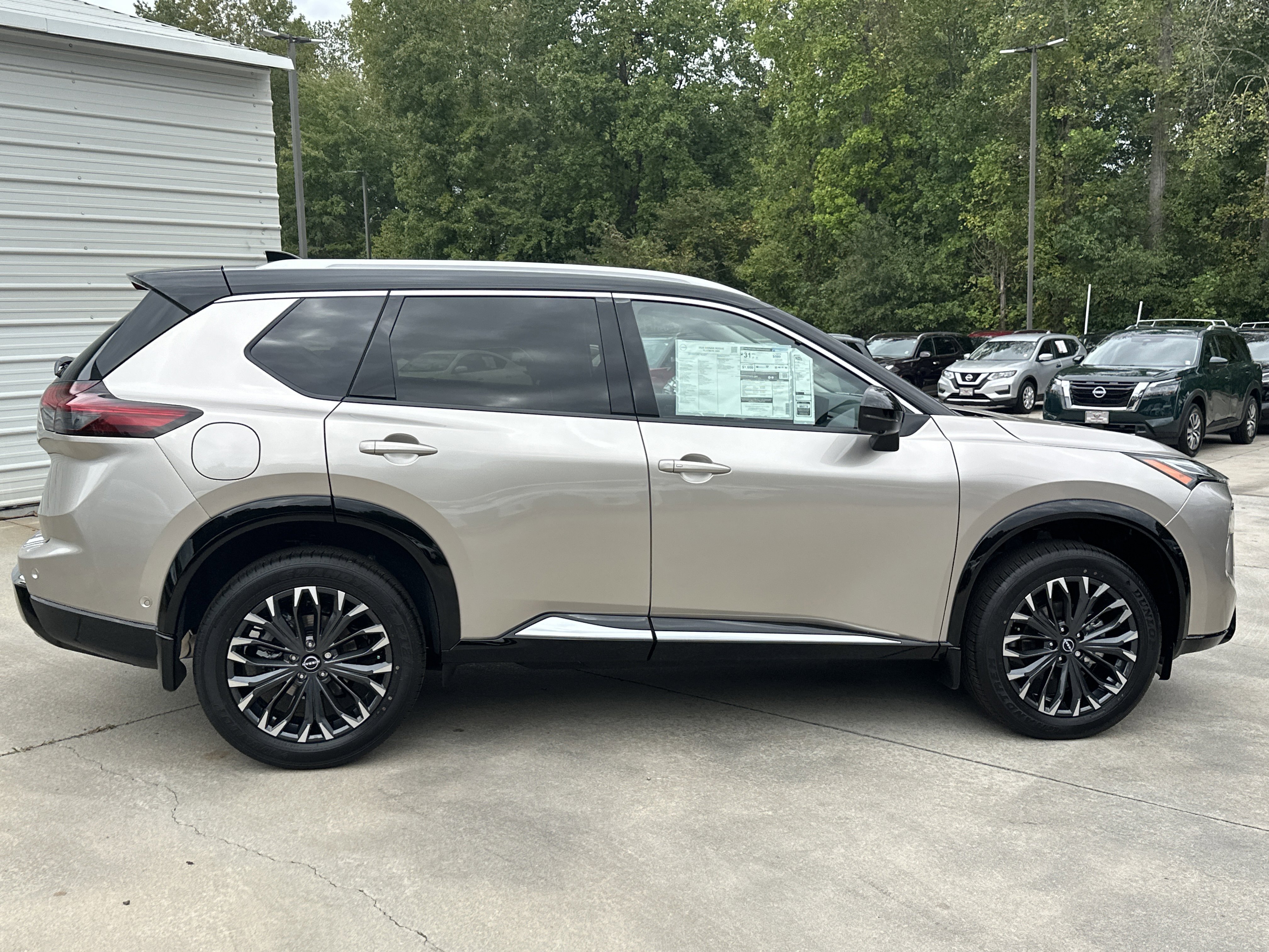 2026 Nissan Rogue Platinum - Photo 9