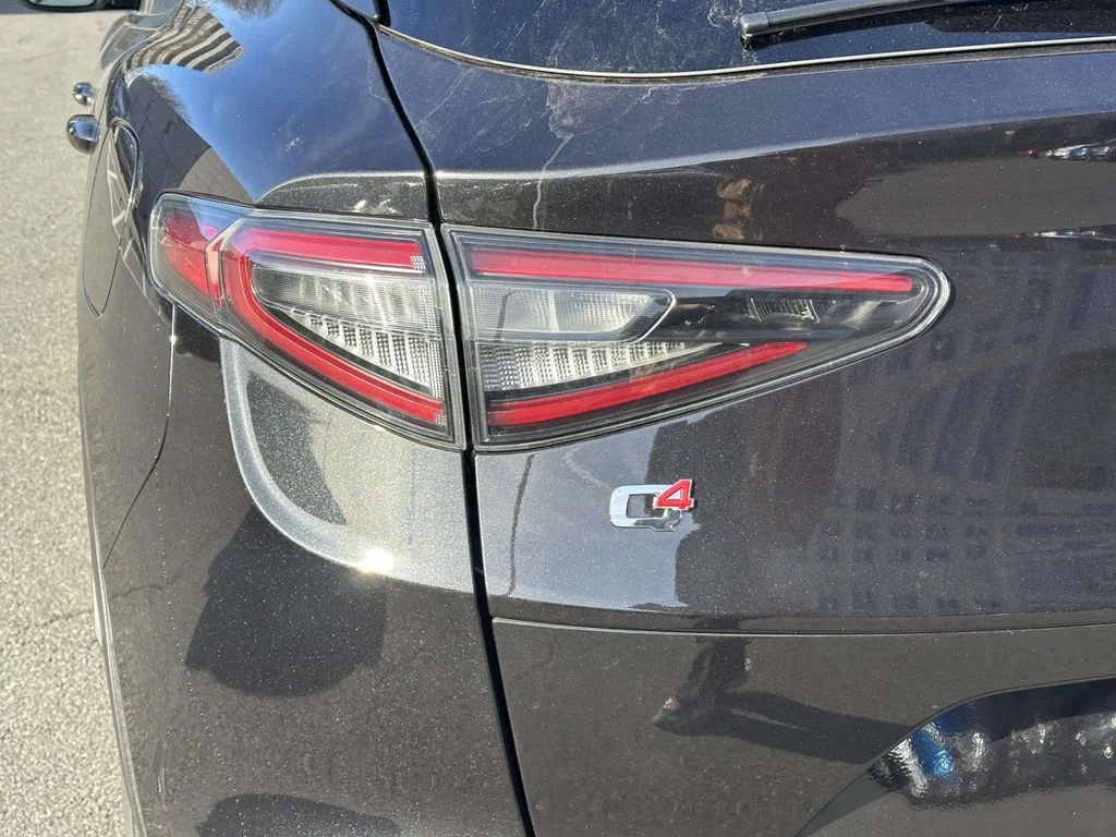 2025 Alfa Romeo Stelvio Base - Photo 12