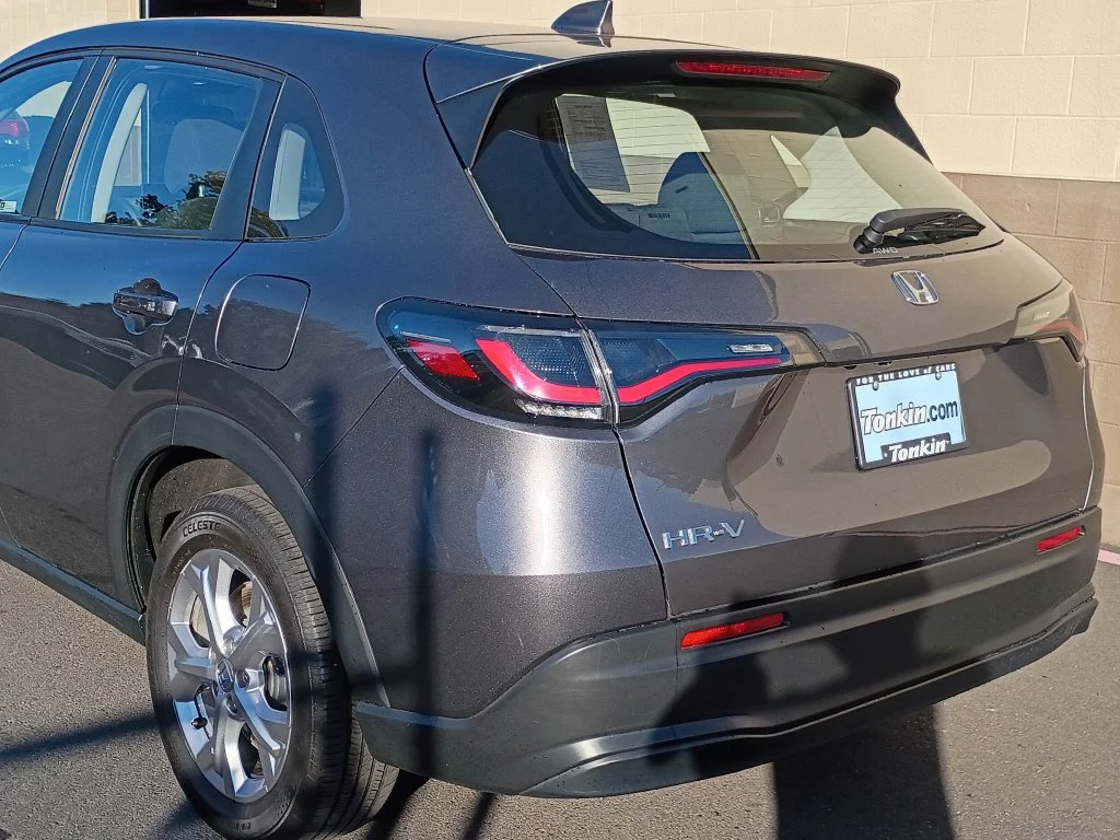 Used 2024 Modern Steel Metallic Honda LX image 7