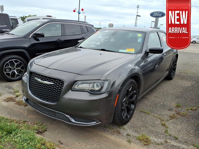 2019 Chrysler 300 Touring
