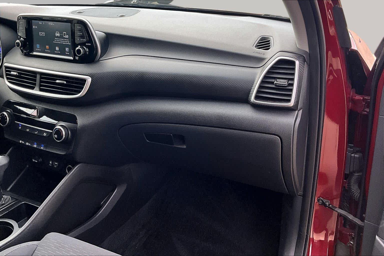 Used 2020 Gemstone Red Hyundai SE image 17