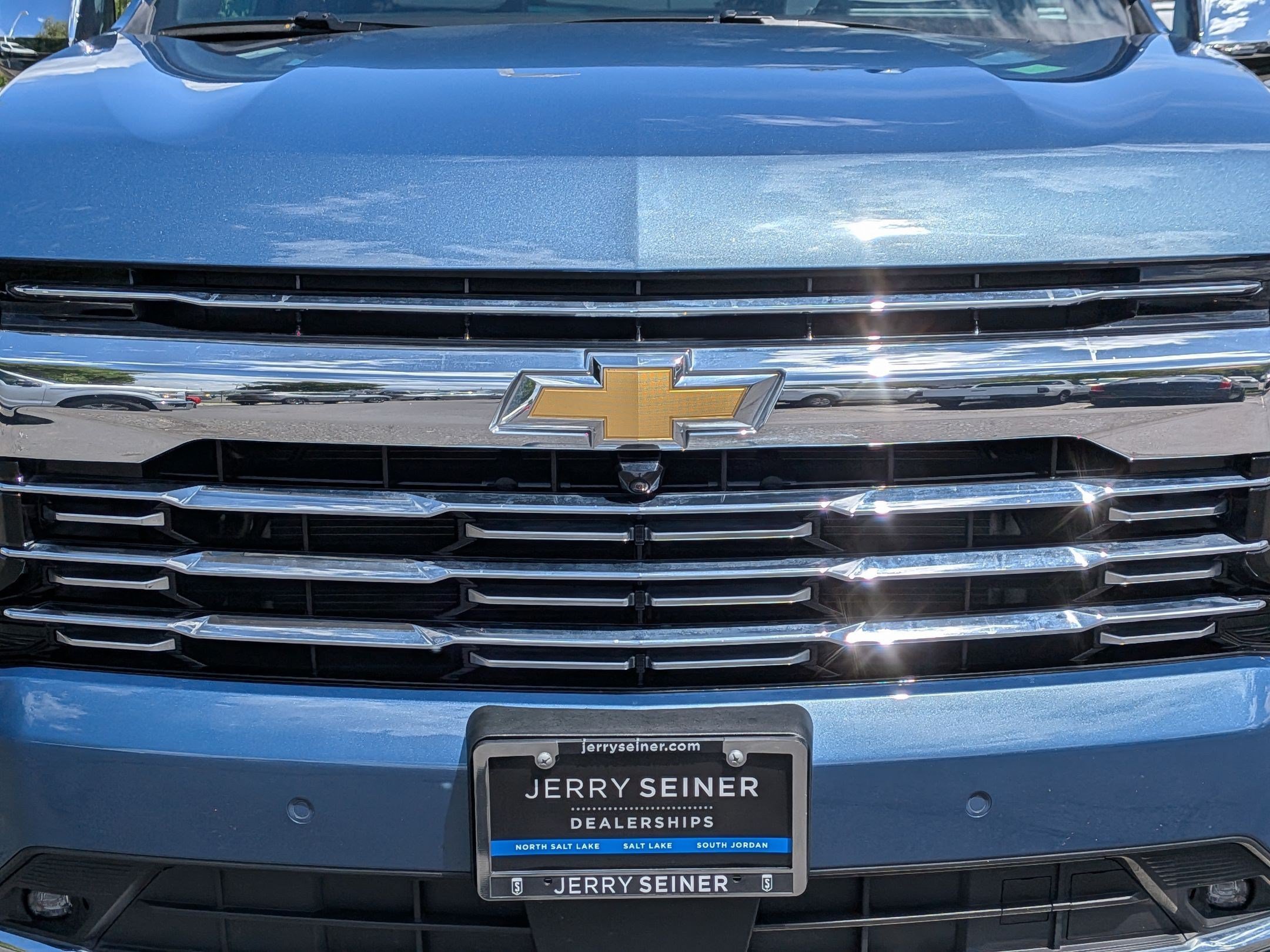 2025 Chevrolet Suburban Premier - Photo 9