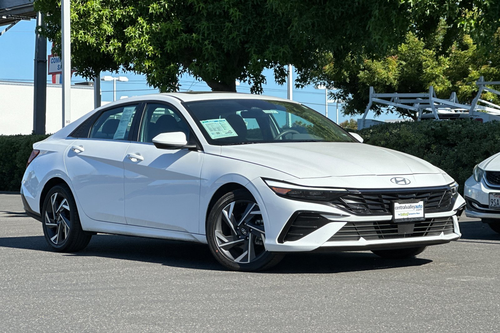 Certified Used 2025 Serenity White Hyundai SEL Convenience image 2