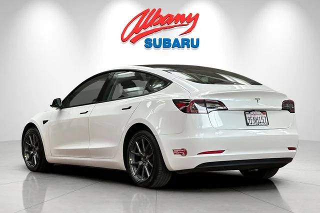 Used 2023  Tesla Base image 7