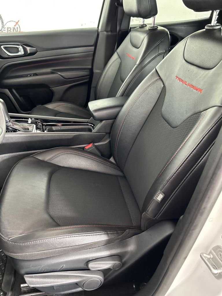 Used 2025 White Jeep Trailhawk image 12