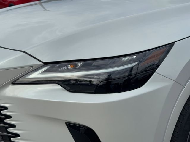 New 2026 Eminent White Pearl Lexus PREMIUM image 9