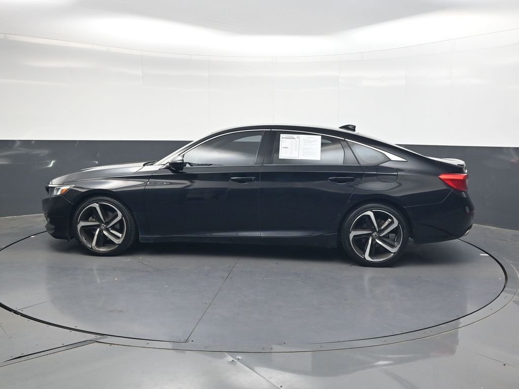 Used 2018  Honda Sport image 10