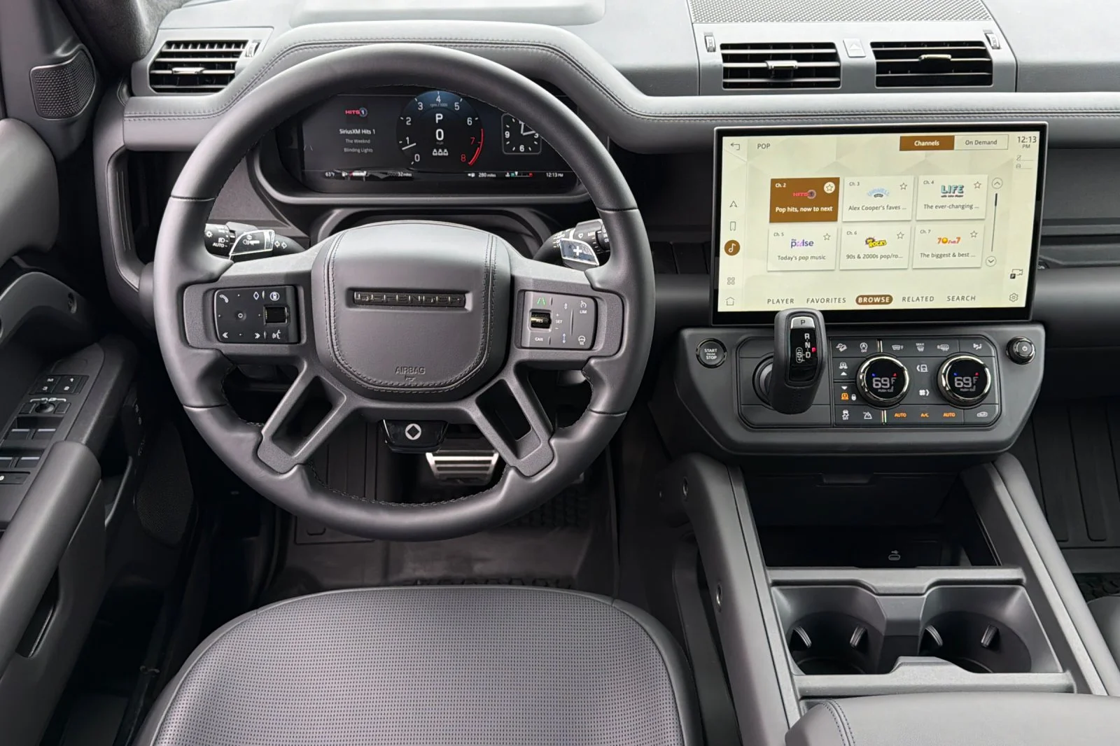 2026 Land Rover Defender OCTA Black - Photo 14