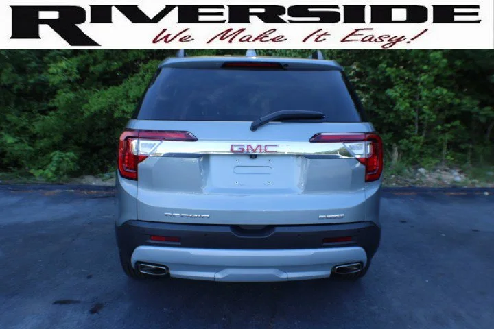 Certified Used 2023 Sterling Metallic GMC SLE image 17