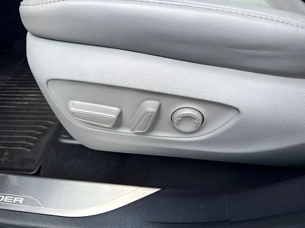 Used 2021 Blue Toyota Platinum image 10