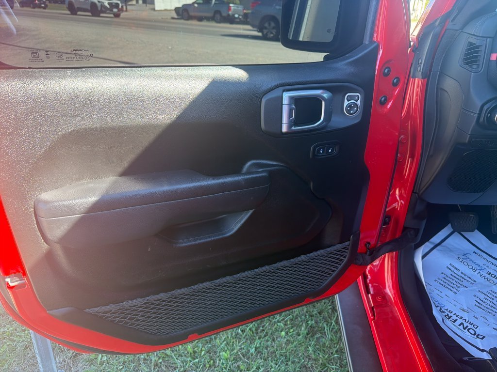 Used 2026 Red Jeep Rubicon image 12