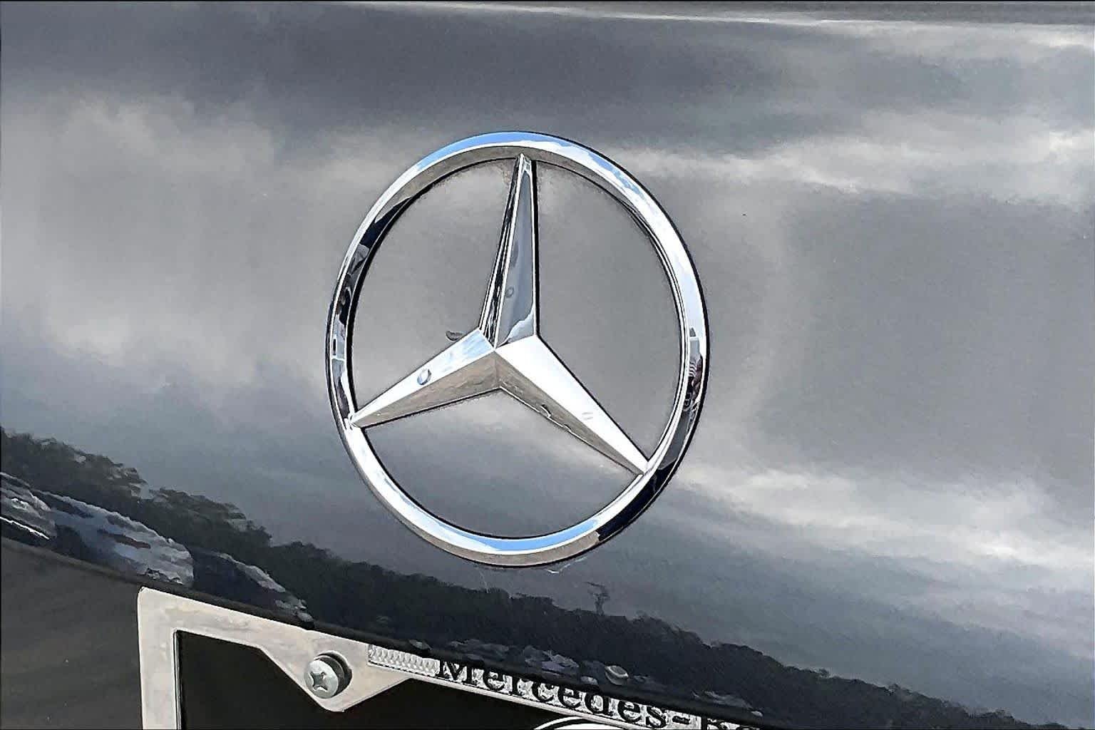 Certified Used 2024 Graphite Grey Metallic Mercedes-Benz C 300 image 29