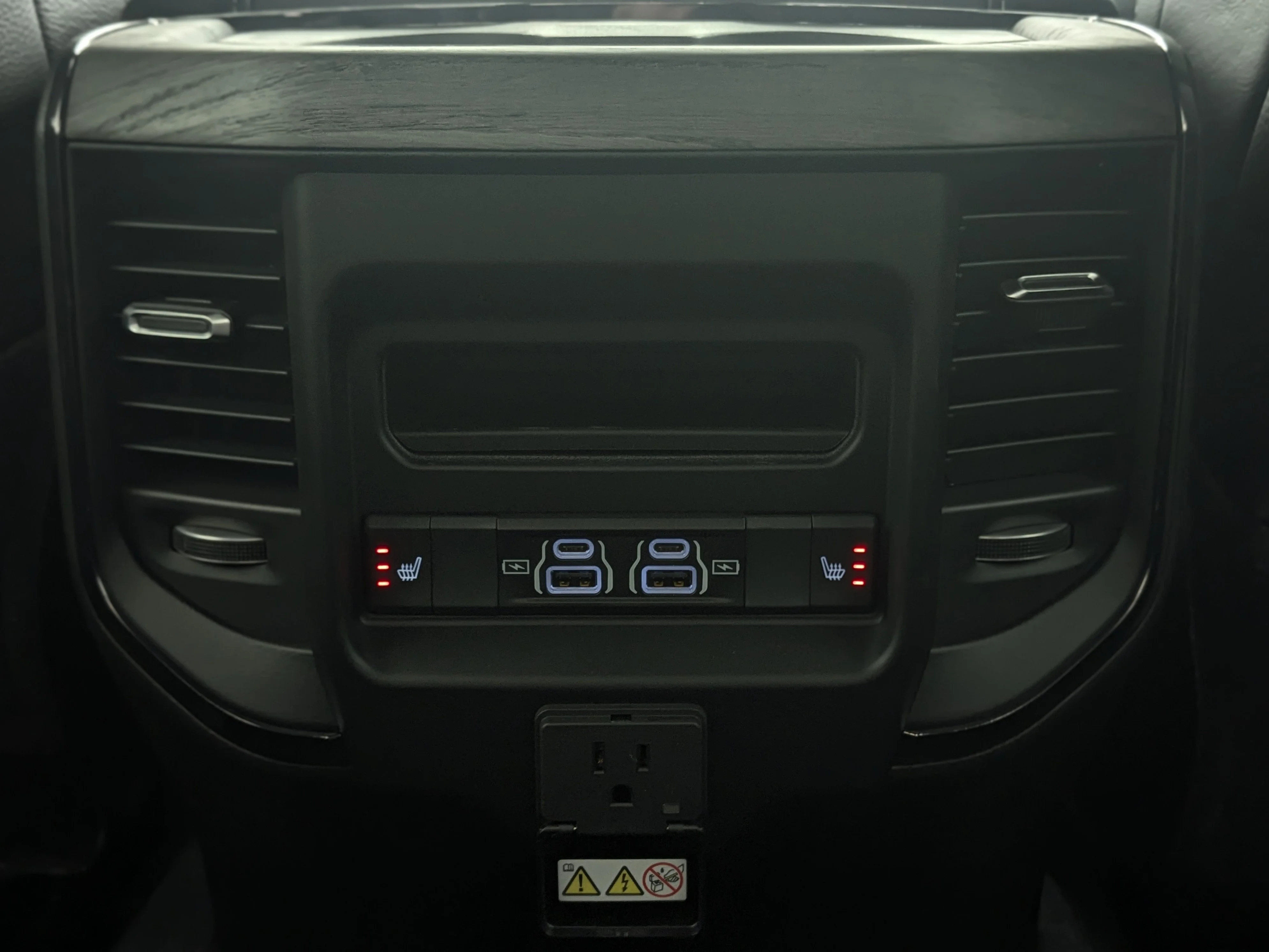 New 2026 Black RAM Limited - - 4x4 - Night Edition - Limited Level 1 Equip Grp - Power Sunroof & More! image 27