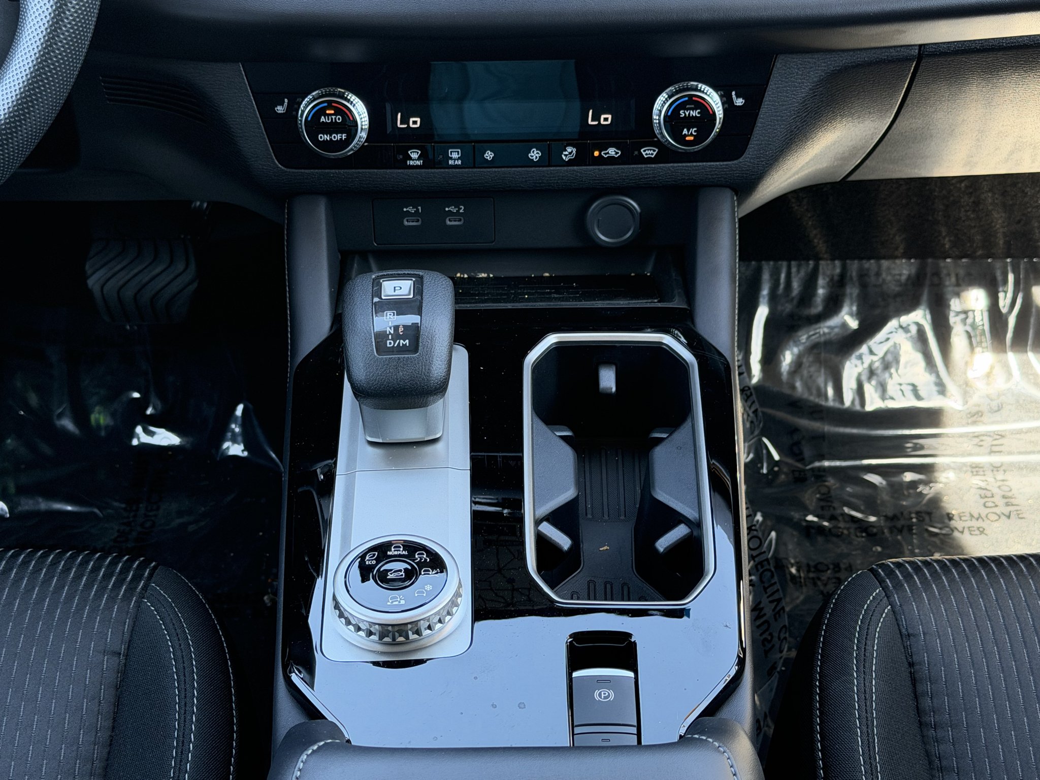 New 2026 White Diamond Mitsubishi ES 1.5T 2WD image 17