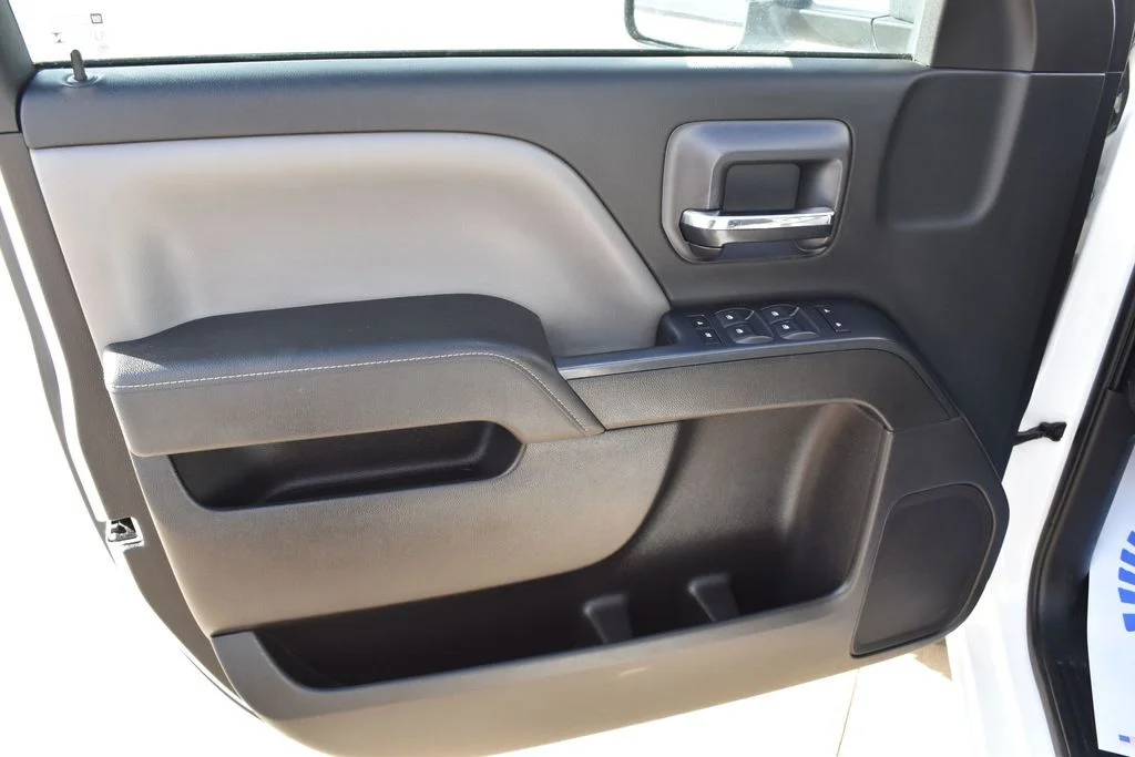 Used 2015 White Chevrolet Work Truck image 20