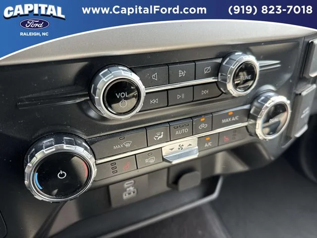 Used 2022 Silver Ford XLT image 29