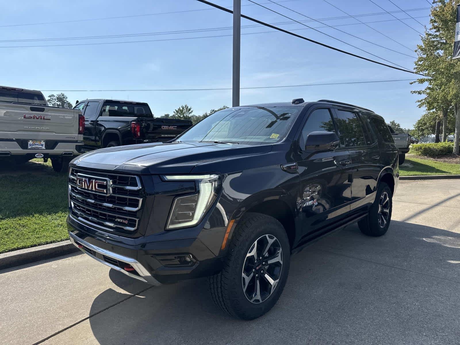 2026 GMC Yukon AT4 - Photo 3