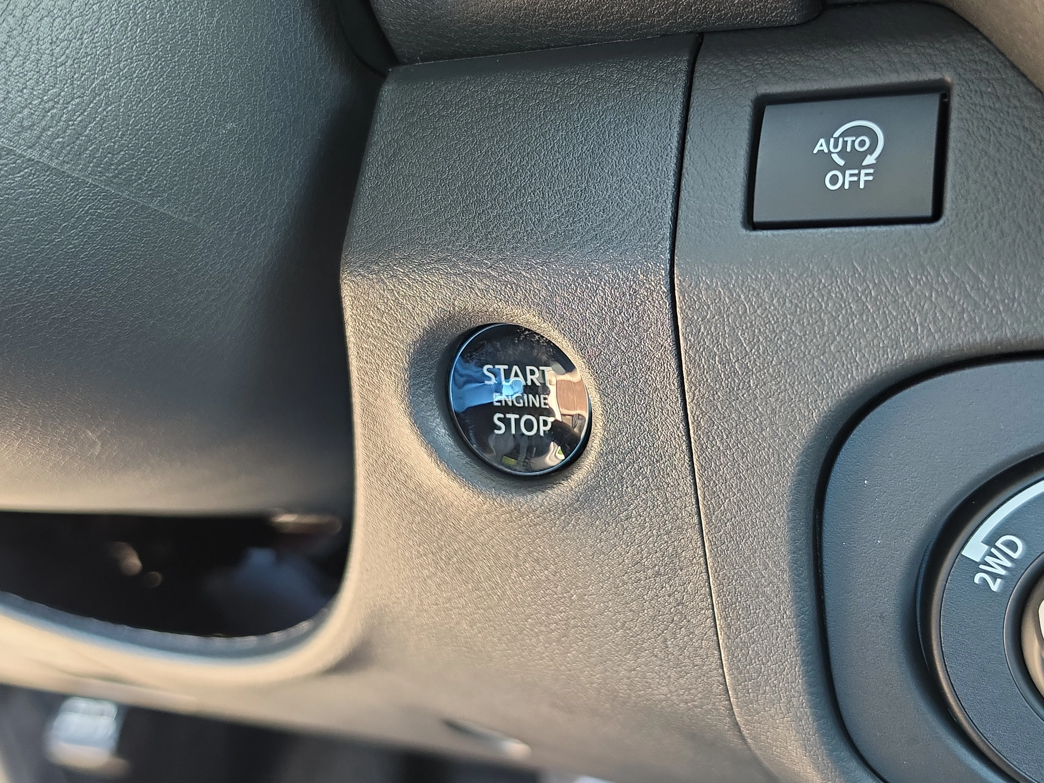 New 2026 Glacier White Nissan Crew Cab SV image 28