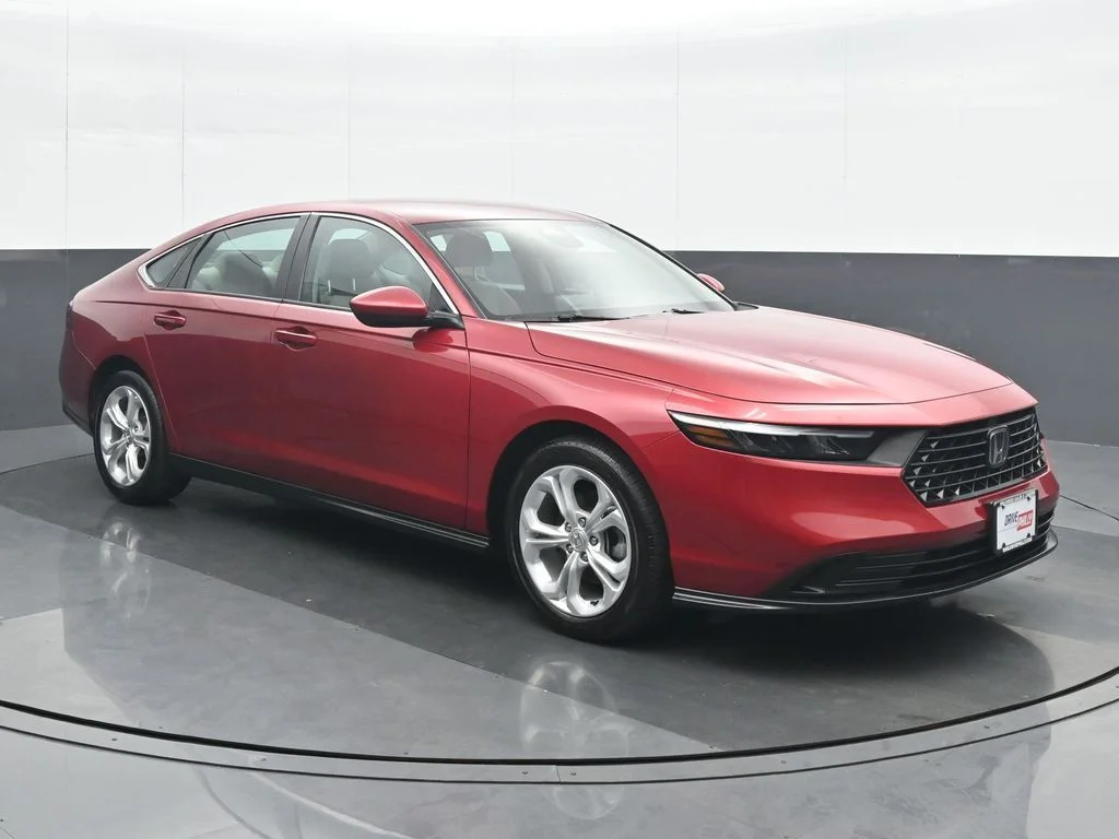 Used 2024  Honda LX image 9