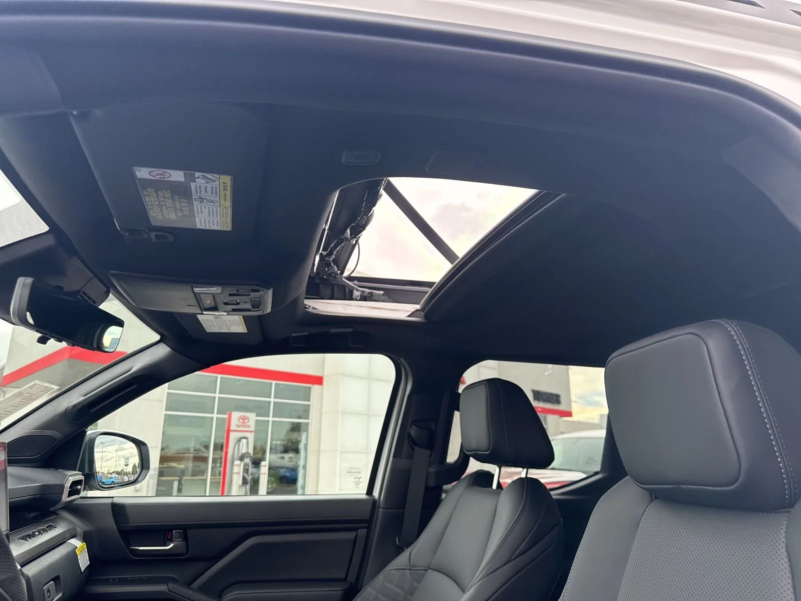 2025 Toyota Tacoma TRD Off Road - Photo 23