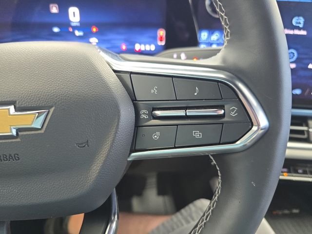 Used 2025 White Chevrolet LT image 18