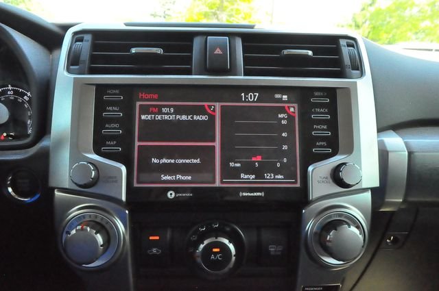 Used 2024  Toyota SR5 image 34