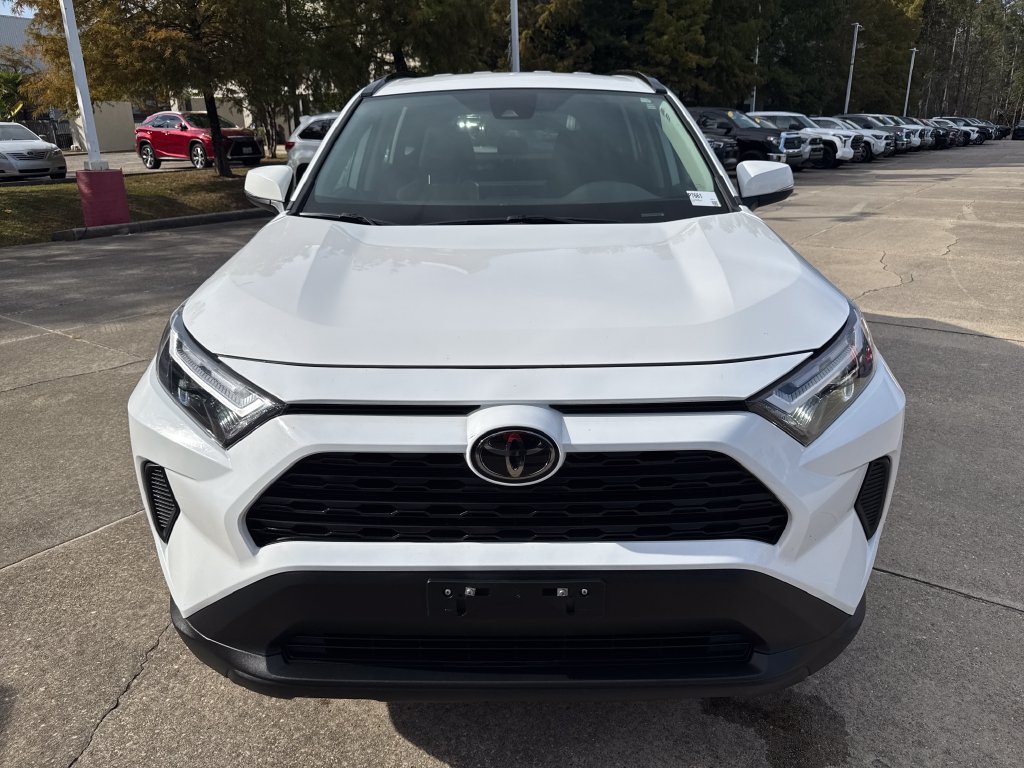 Certified Used 2025 White Toyota XLE image 4