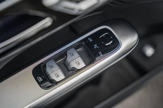 New 2026  Mercedes-Benz GLC 300 image 76