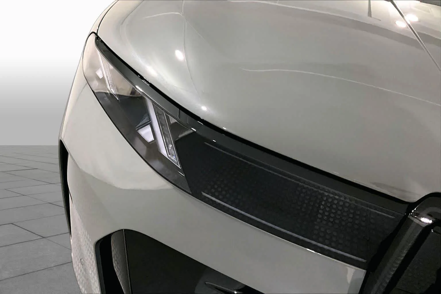 New 2027 Grey Pine Metallic BMW 40 xDrive image 16