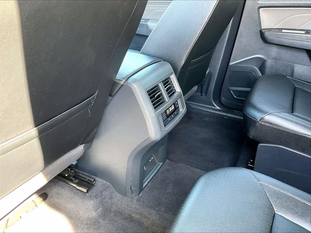 Used 2023 Gray Volkswagen 3.6L V6 SE w/Technology image 29