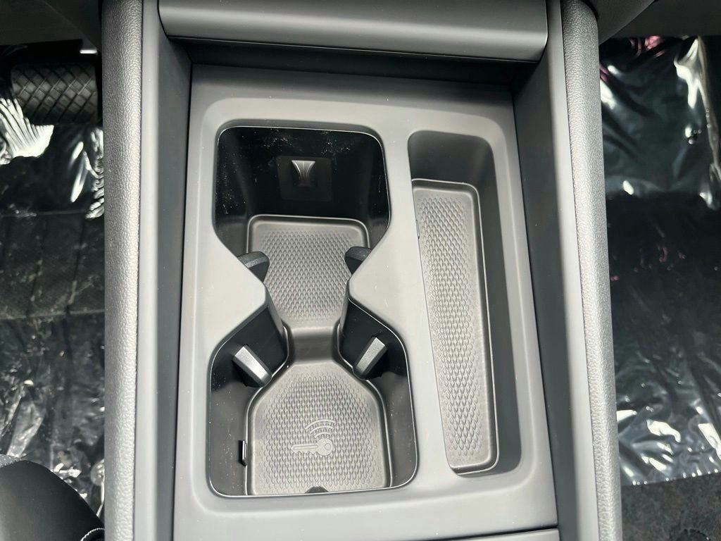 New 2026 White/off-white Volkswagen SE image 16
