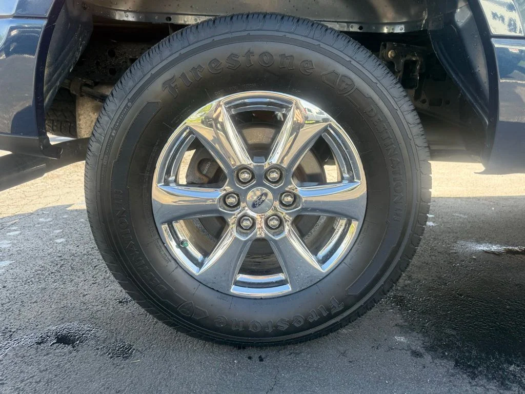 Used 2019 Gray Ford XLT image 40