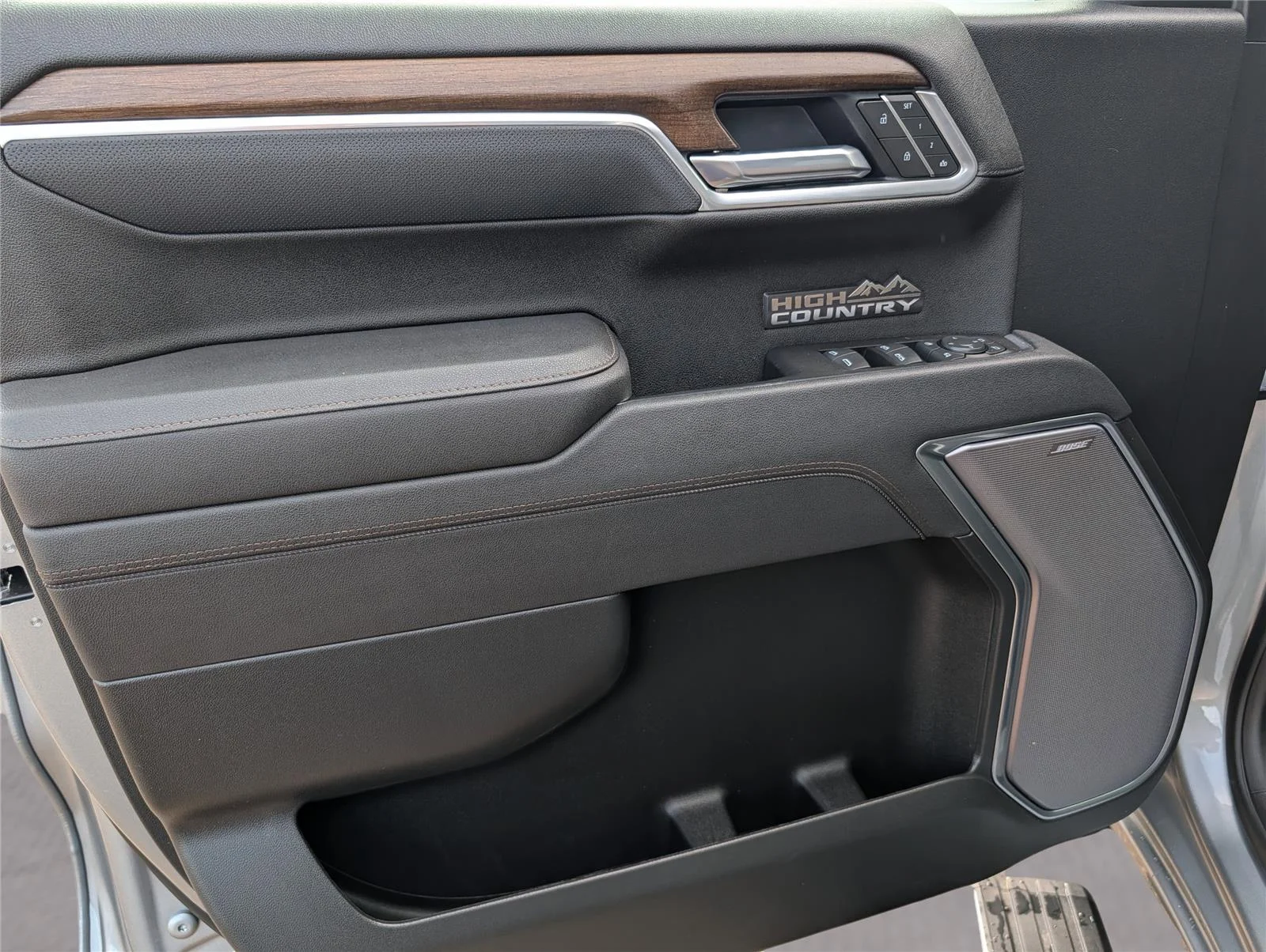 Used 2025 Sterling Gray Metallic Chevrolet High Country image 14