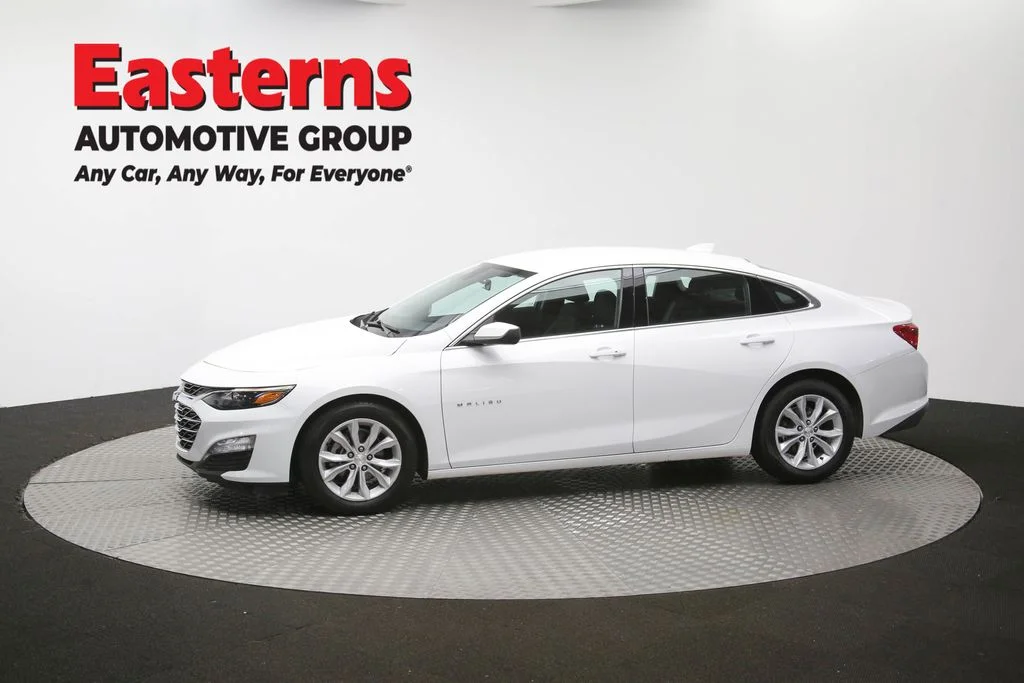 Used 2025 White Chevrolet LT image 59