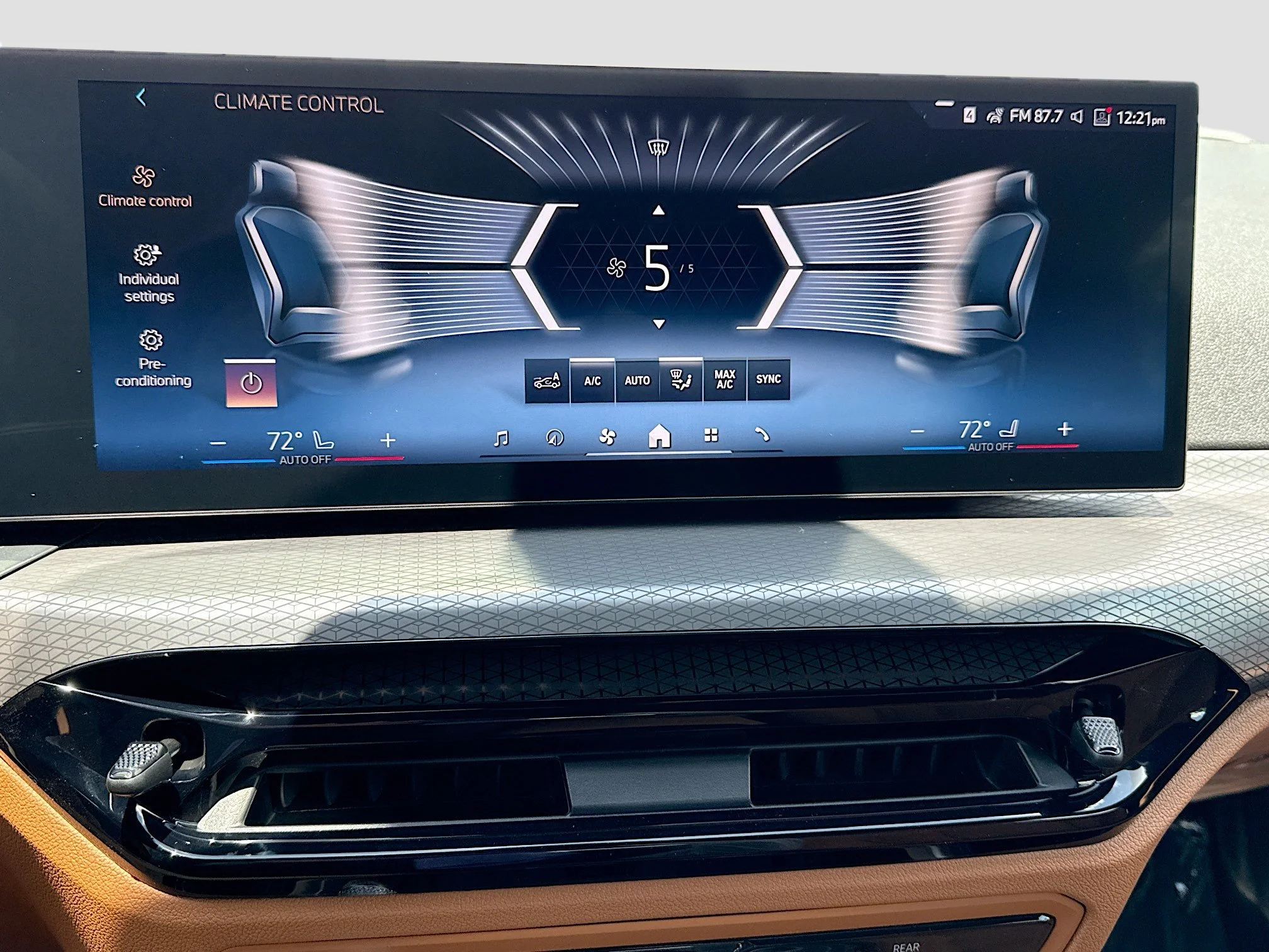 New 2026 Black Sapphire Metallic BMW 430i image 29