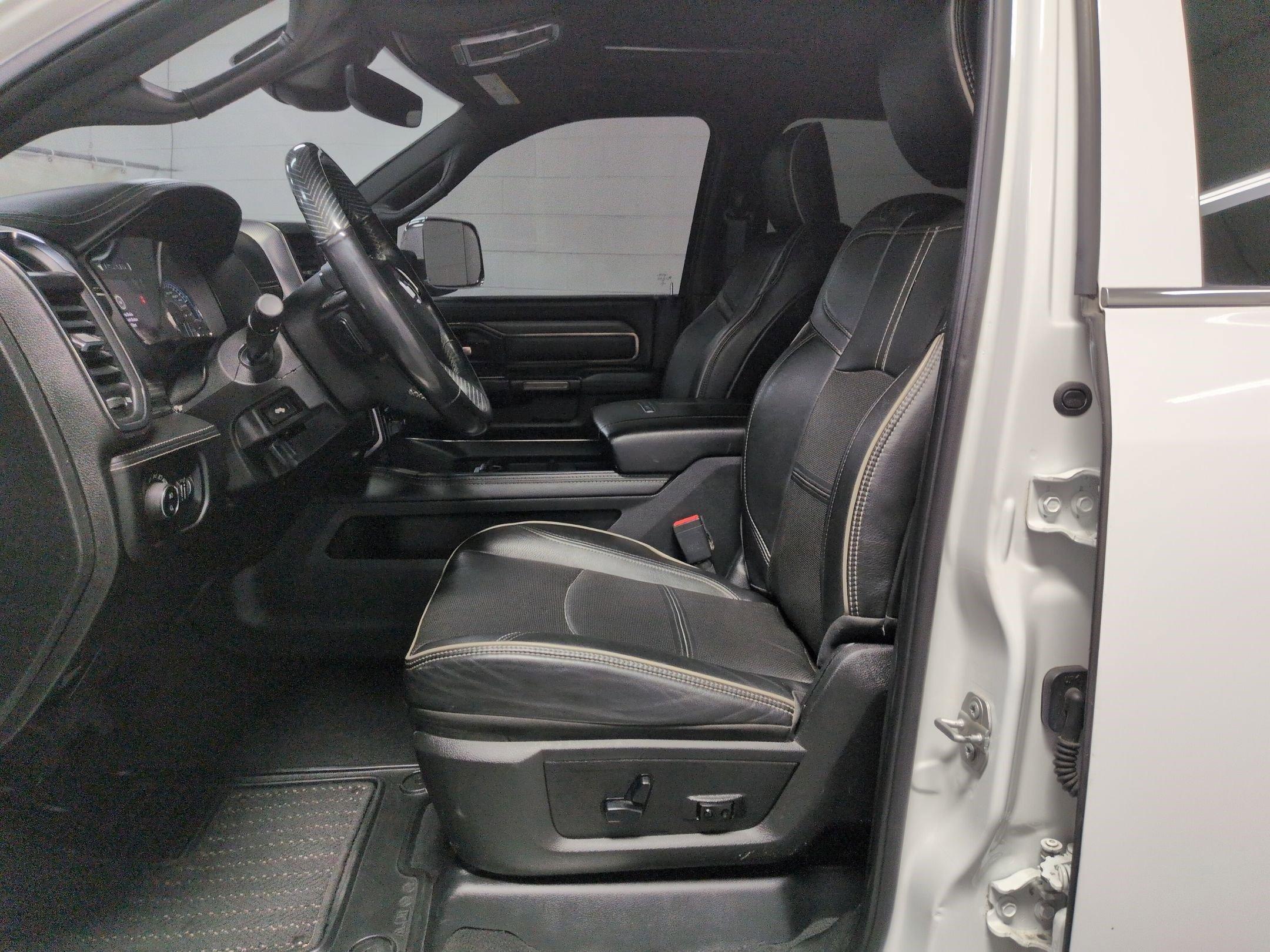 2020 RAM Ram 2500 Pickup Laramie Limited - Photo 16