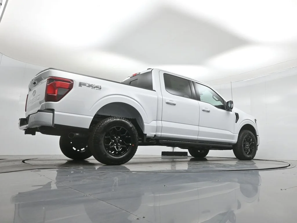 New 2026 Oxford White Ford XLT image 46