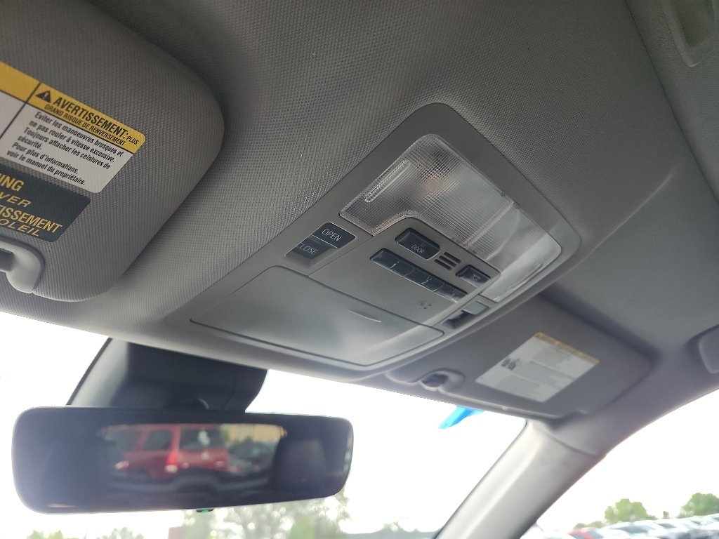 Used 2018 Blizzard Pearl Toyota SE image 30